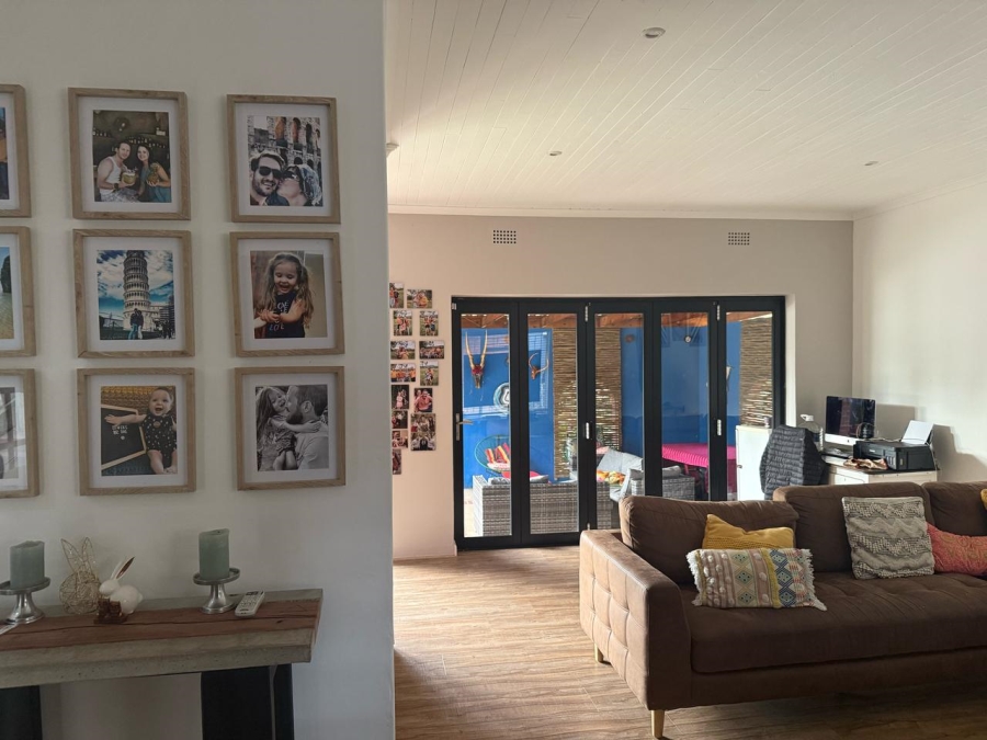 To Let 3 Bedroom Property for Rent in Safari Gardens North West